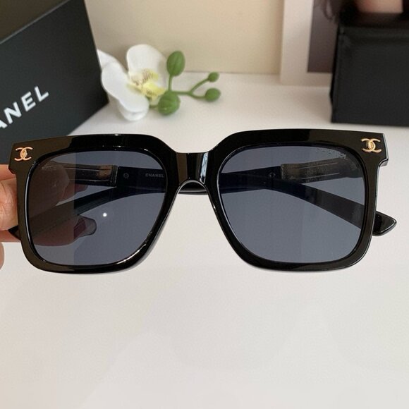 CHANEL Women\'s Black Sunglasses main image 4